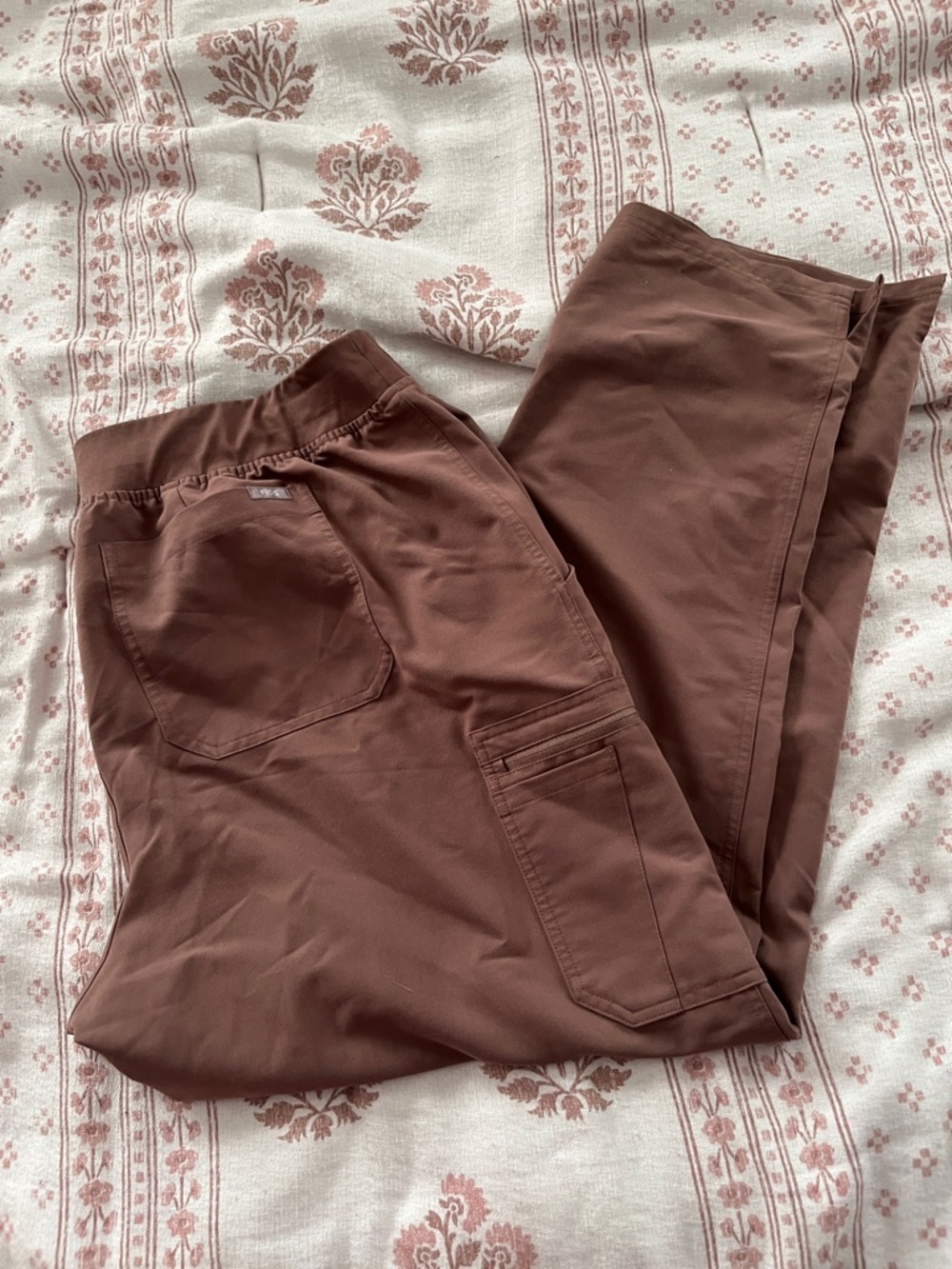 Taupe Figs scrub pants